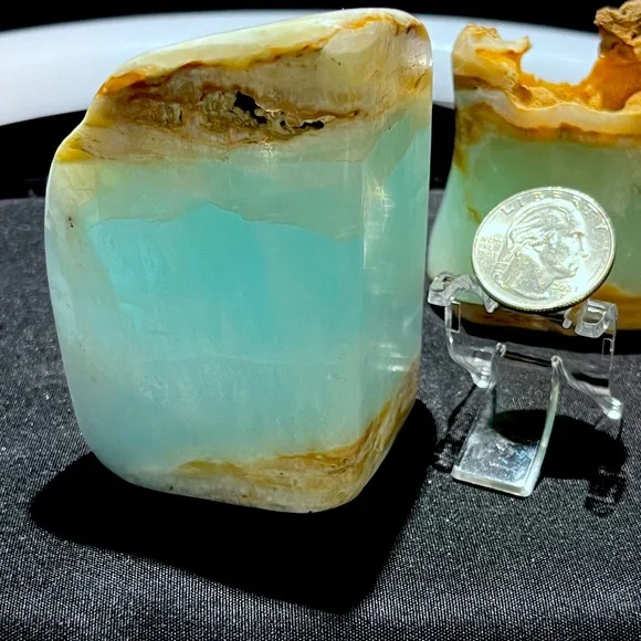 Caribbean calcite table table set - Picture 7 of 7